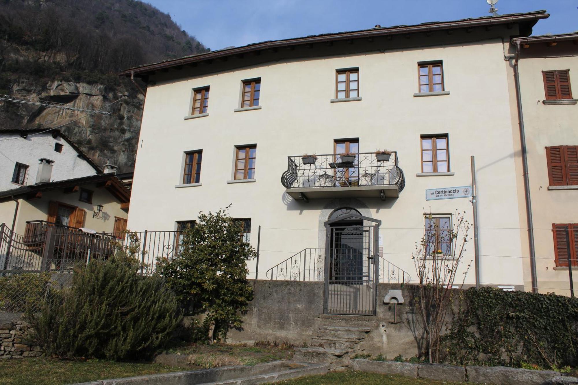 Casa Pasini-Foresteria Piuro Екстериор снимка